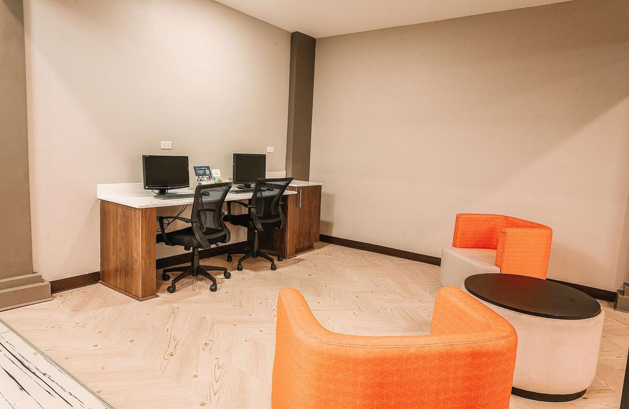 Wyndham Garden Williamsburg Busch Gardens Area Hotel Екстериор снимка