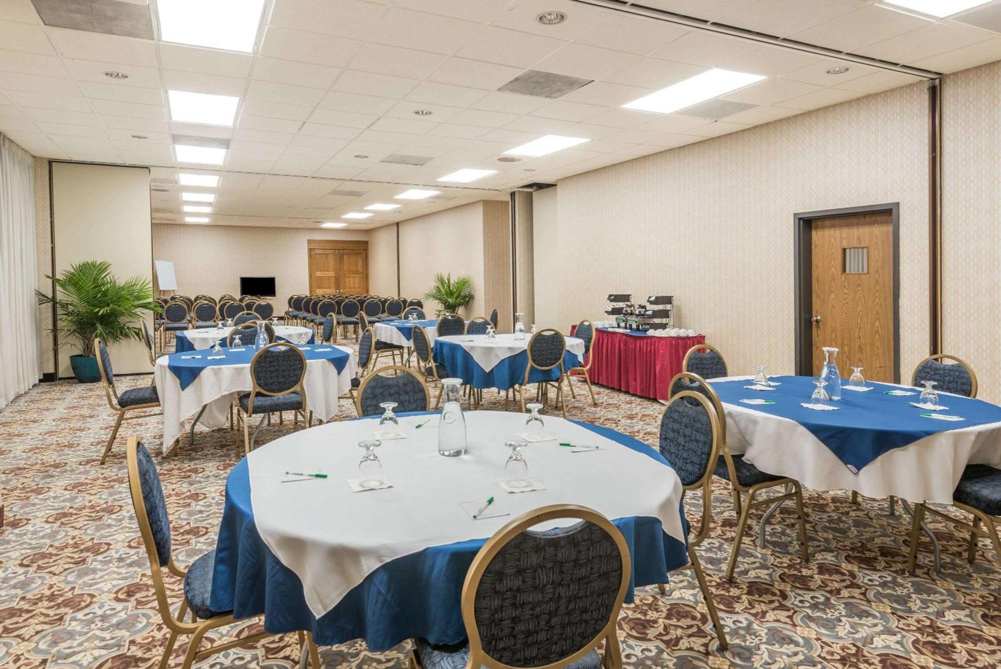 Wyndham Garden Williamsburg Busch Gardens Area Hotel Екстериор снимка